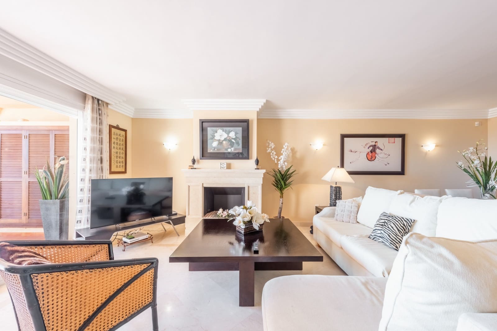 Apartamento de 2 habitaciones en Marbella en venta con piscina garaje - 850.000 € (Ref: 7776643)