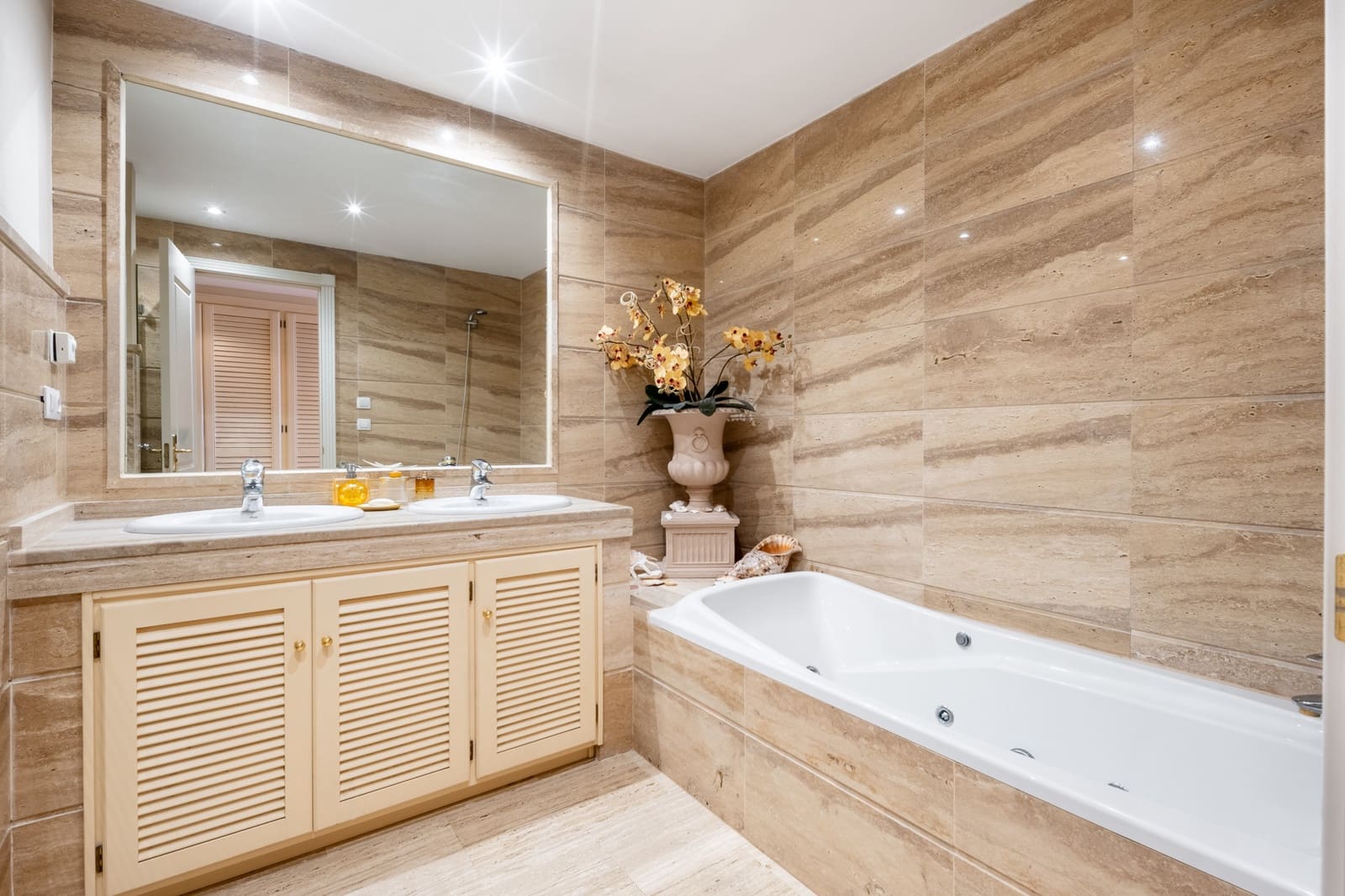 2 chambre Appartement à vendre à Marbella avec piscine garage - 850 000 € (Ref: 7776643)