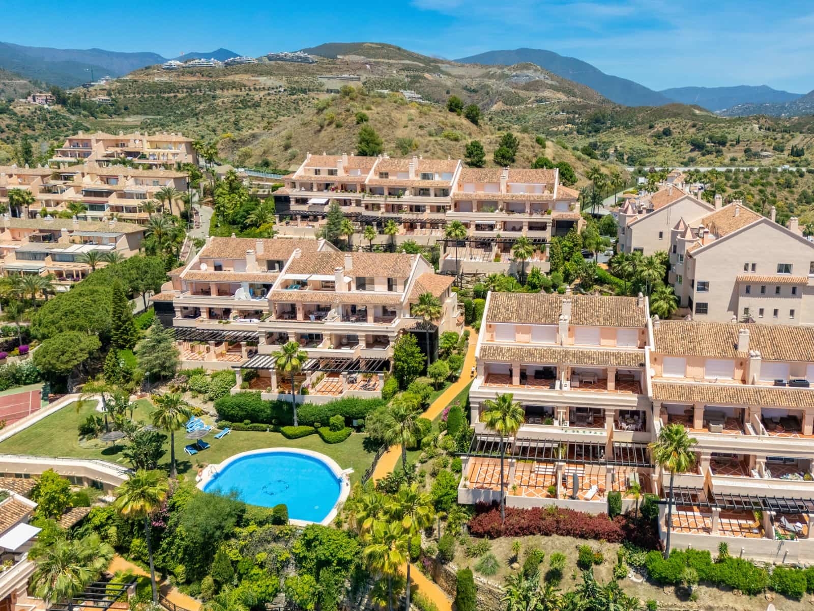 2 chambre Appartement à vendre à Marbella avec piscine garage - 850 000 € (Ref: 7776643)