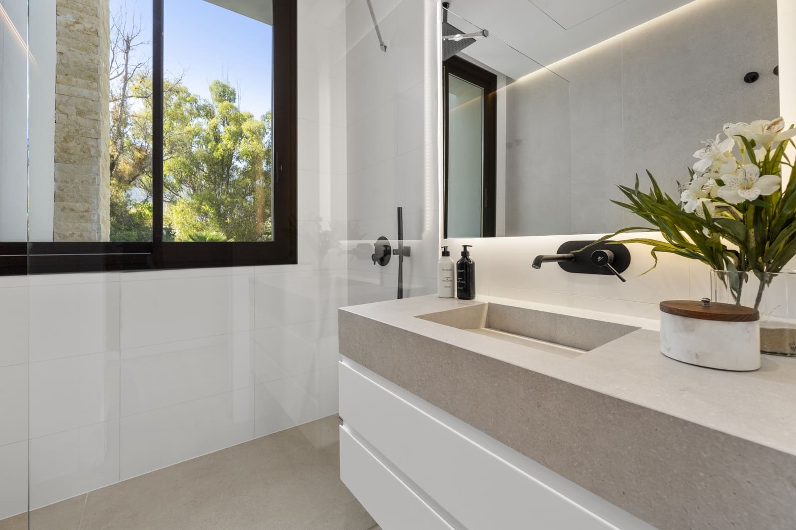 4 Zimmer Villa zu verkaufen in Marbella mit Pool Garage - 4.500.000 € (Ref: 7777762)