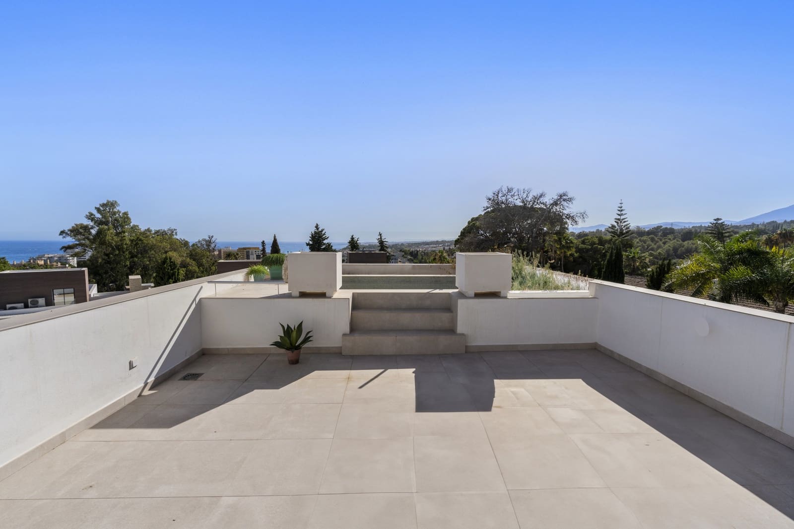 4 Zimmer Villa zu verkaufen in Marbella mit Pool Garage - 4.500.000 € (Ref: 7777762)