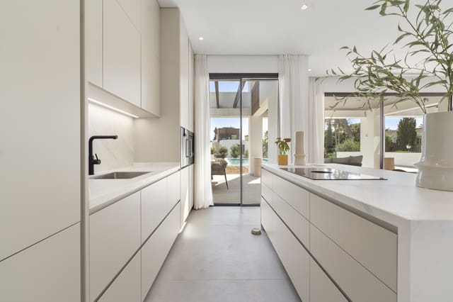 4 soverom Villa til salgs i Golden Mile, Marbella med svømmebasseng garasje - € 4 500 000 (Ref: 7777762)