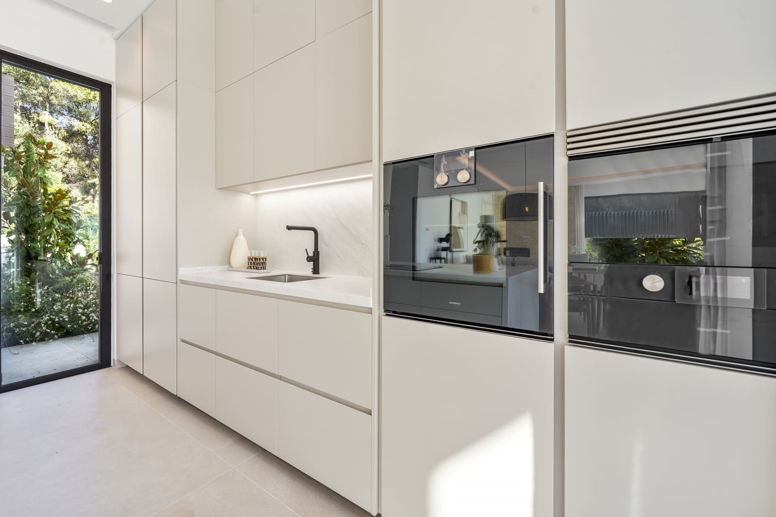 4 sypialnia Willa na sprzedaż w Golden Mile z basenem garażem - 4 500 000 € (Ref: 7777762)