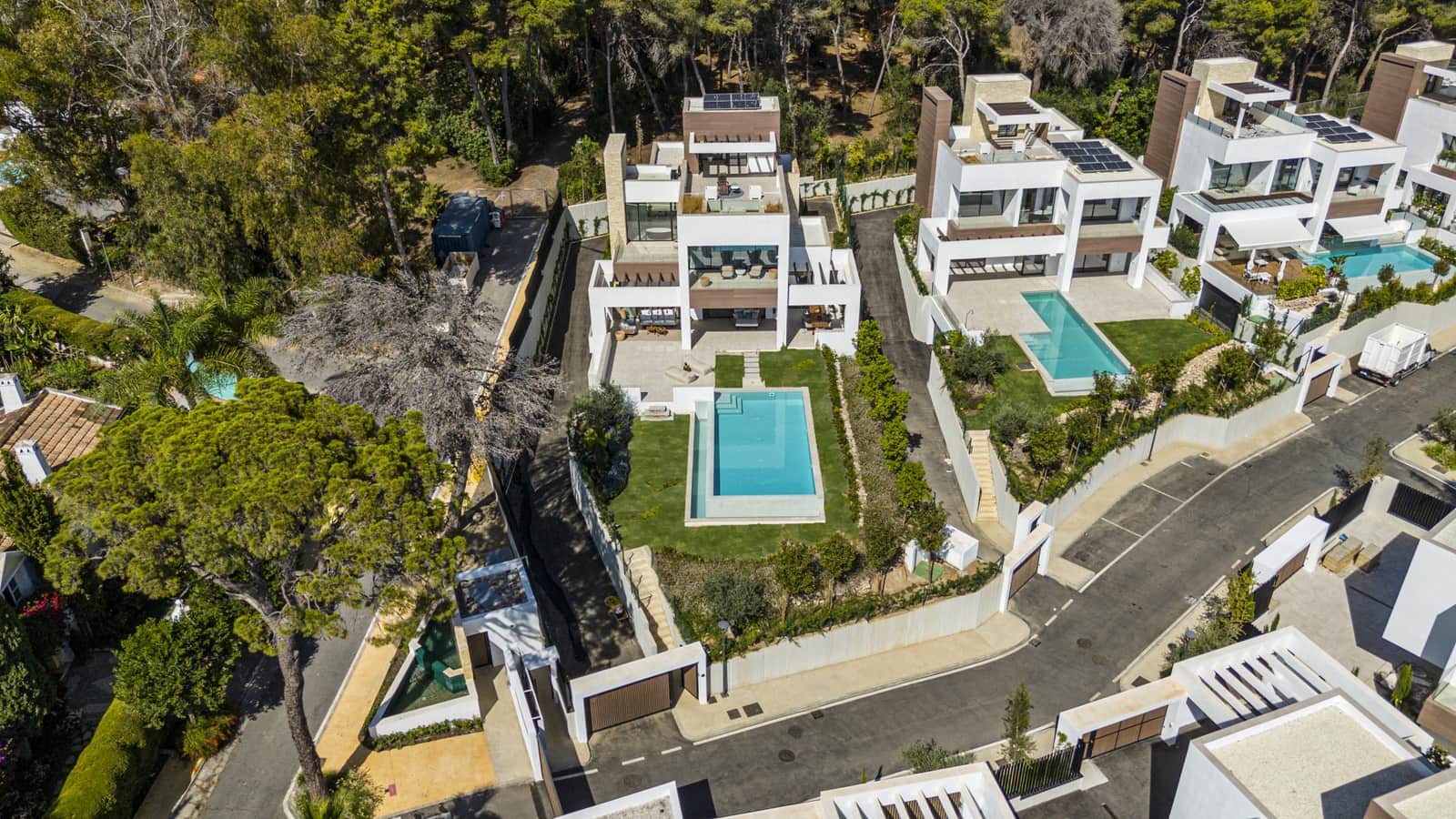 4 sypialnia Willa na sprzedaż w Golden Mile z basenem garażem - 4 500 000 € (Ref: 7777762)