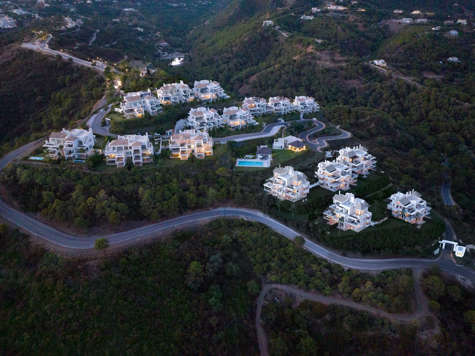 4 slaapkamer Penthouse te koop in Benahavis met zwembad garage - € 1.300.000 (Ref: 7798302)