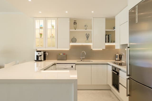 3 Zimmer Apartment zu verkaufen in Marbella mit Pool Garage - 3.250.000 € (Ref: 7848359)