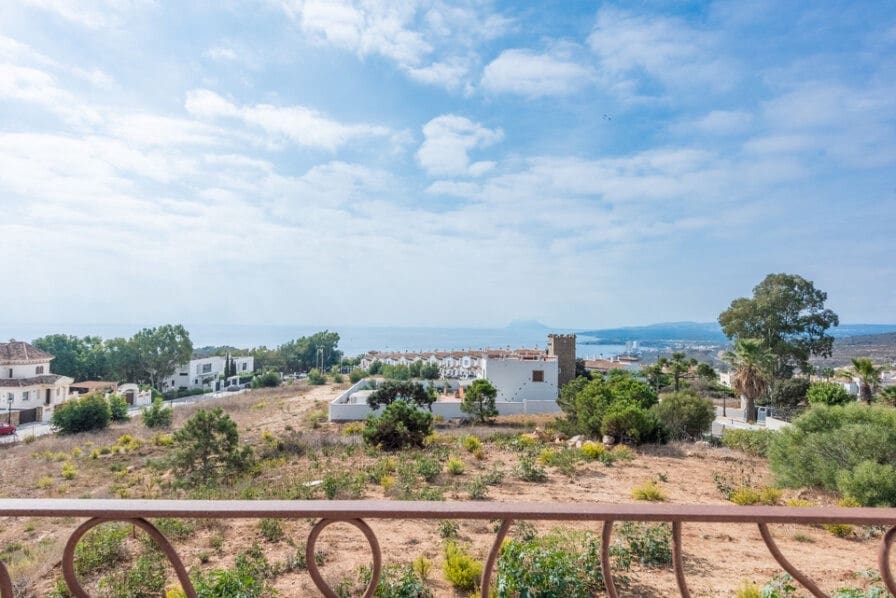 4 bedroom Villa for rent in Manilva with pool garage - € 8,000 (Ref: 7860613)