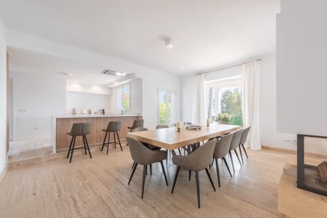 4 bedroom Villa for rent in Manilva with pool garage - € 8,000 (Ref: 7860613)