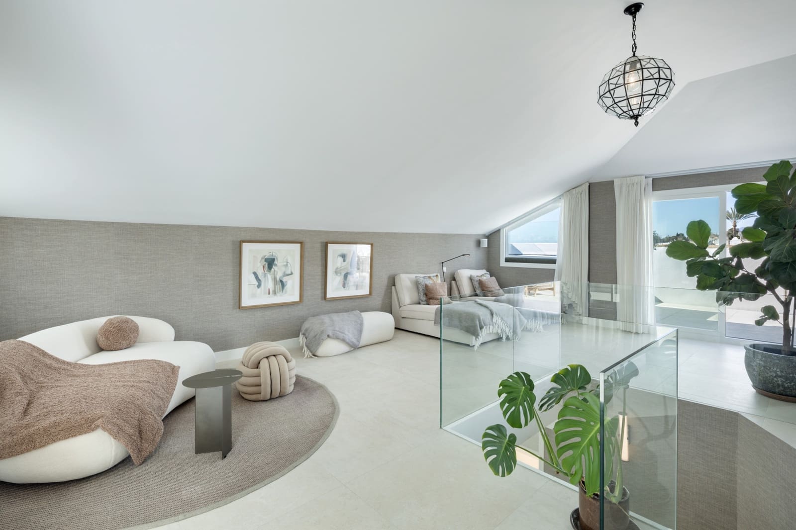 5 sypialnia Penthouse na sprzedaż w Marbella z basenem garażem - 2 695 000 € (Ref: 7863110)