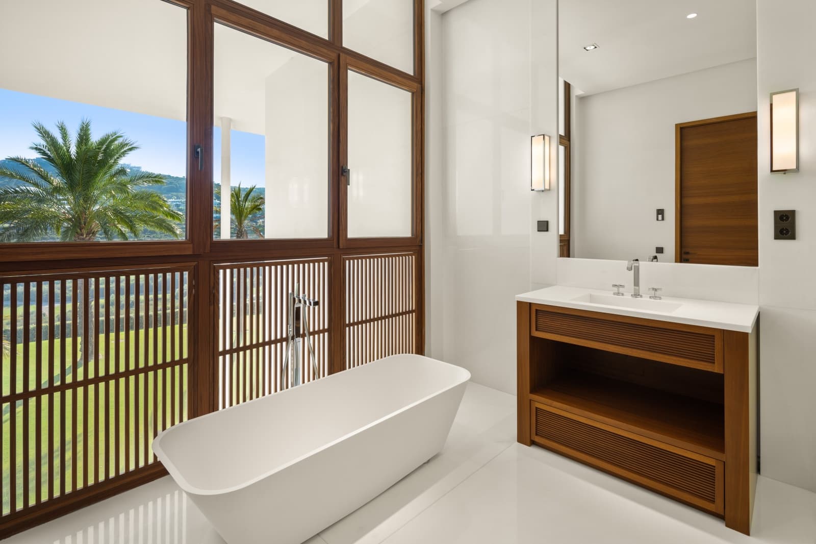 6 quarto Moradia para venda em Casares com piscina garagem - 8 500 000 € (Ref: 7901637)