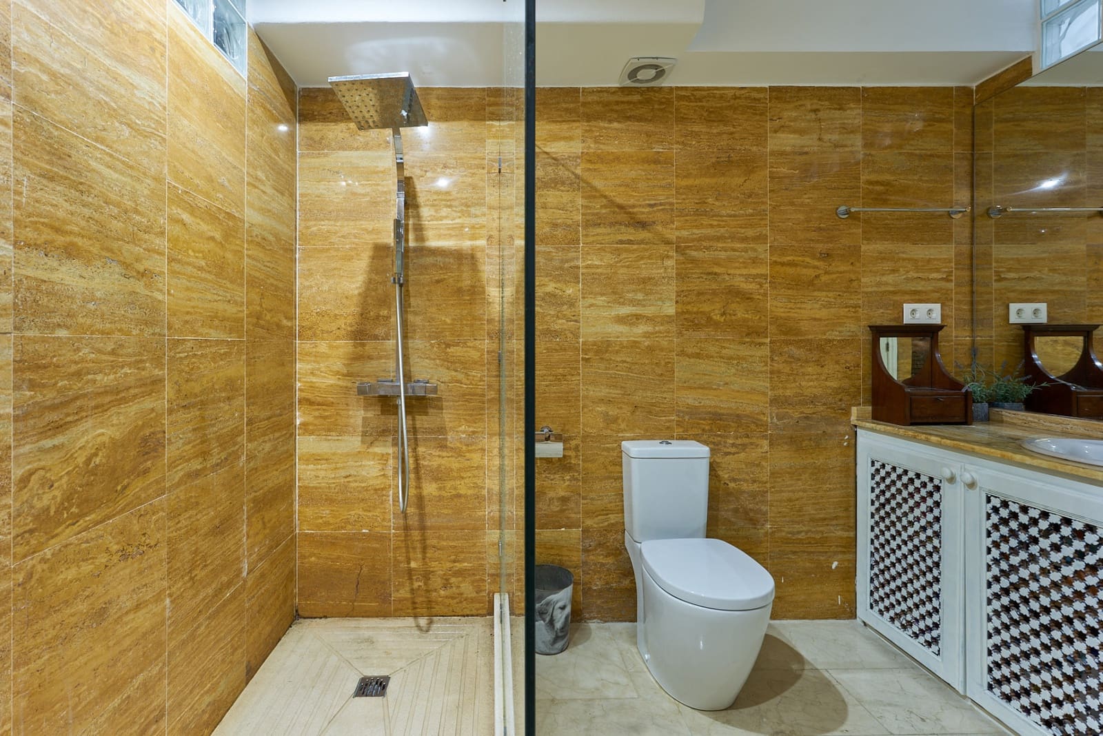 6 bedroom Townhouse for sale in Marbella with pool garage - € 1,495,000 (Ref: 7953551)