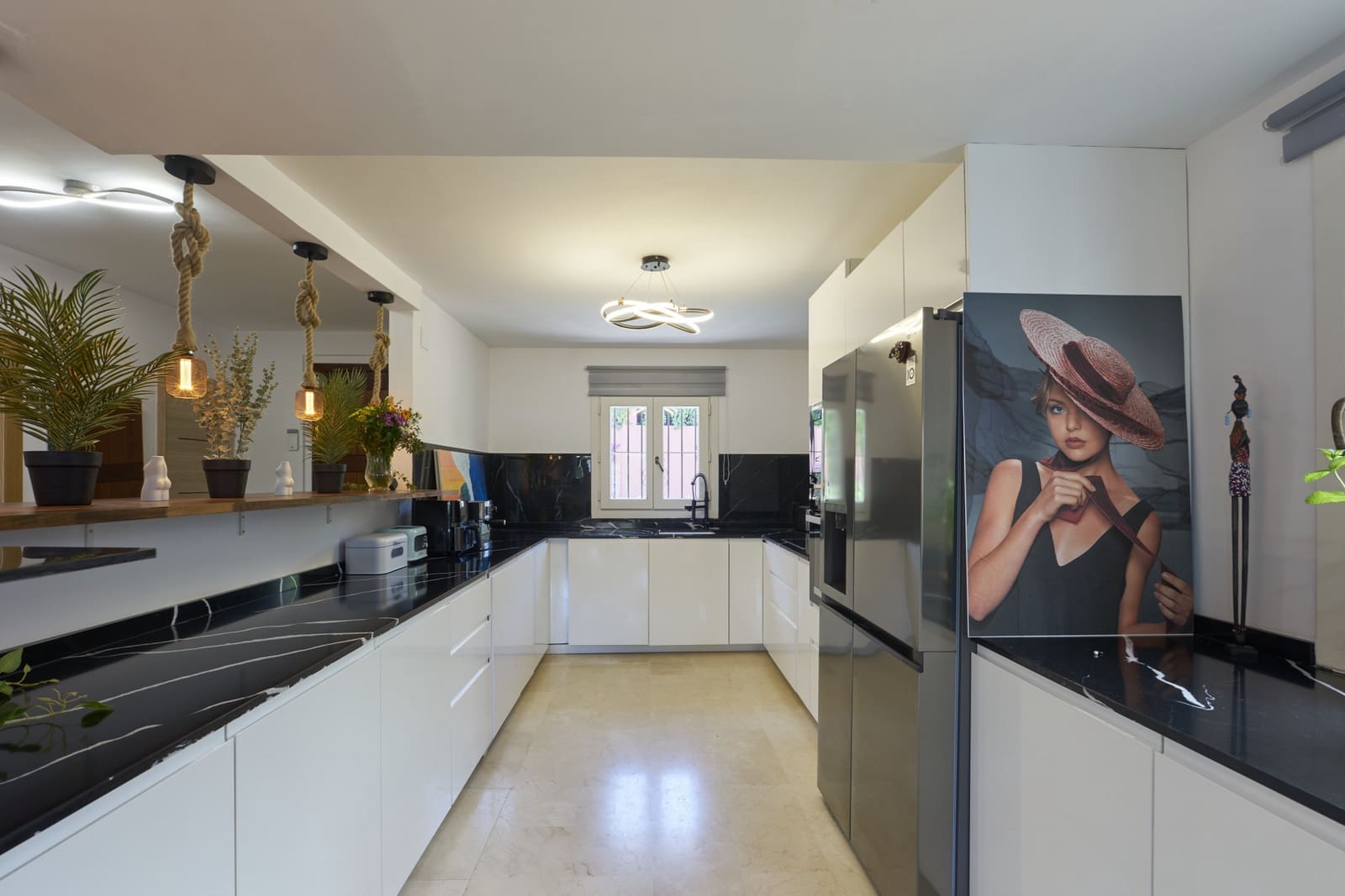 6 slaapkamer Huis te koop in Marbella met zwembad garage - € 1.495.000 (Ref: 7953551)
