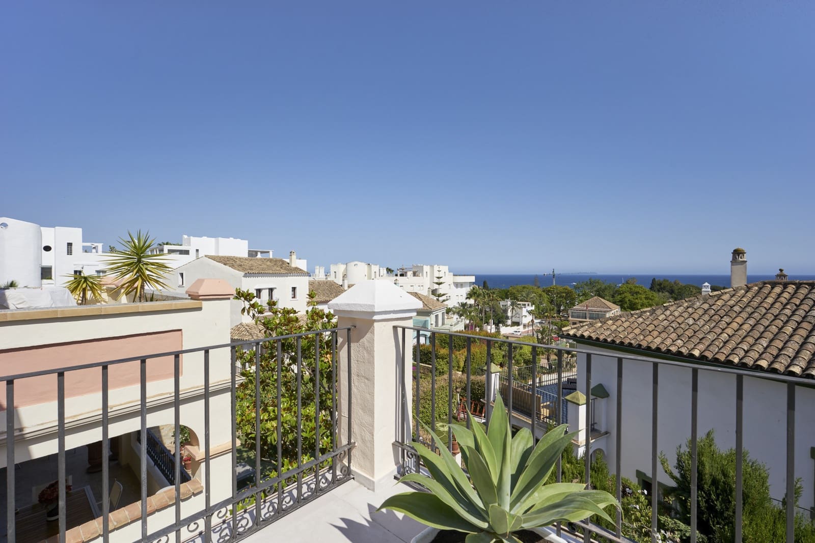 6 slaapkamer Huis te koop in Marbella met zwembad garage - € 1.495.000 (Ref: 7953551)