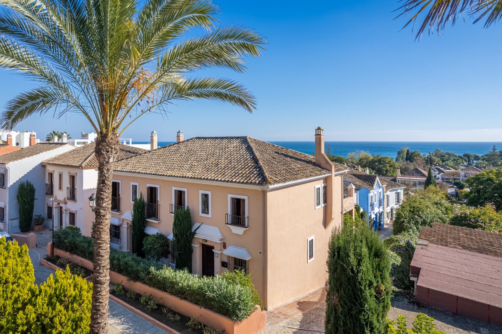 6 slaapkamer Huis te koop in Marbella met zwembad garage - € 1.495.000 (Ref: 7953551)