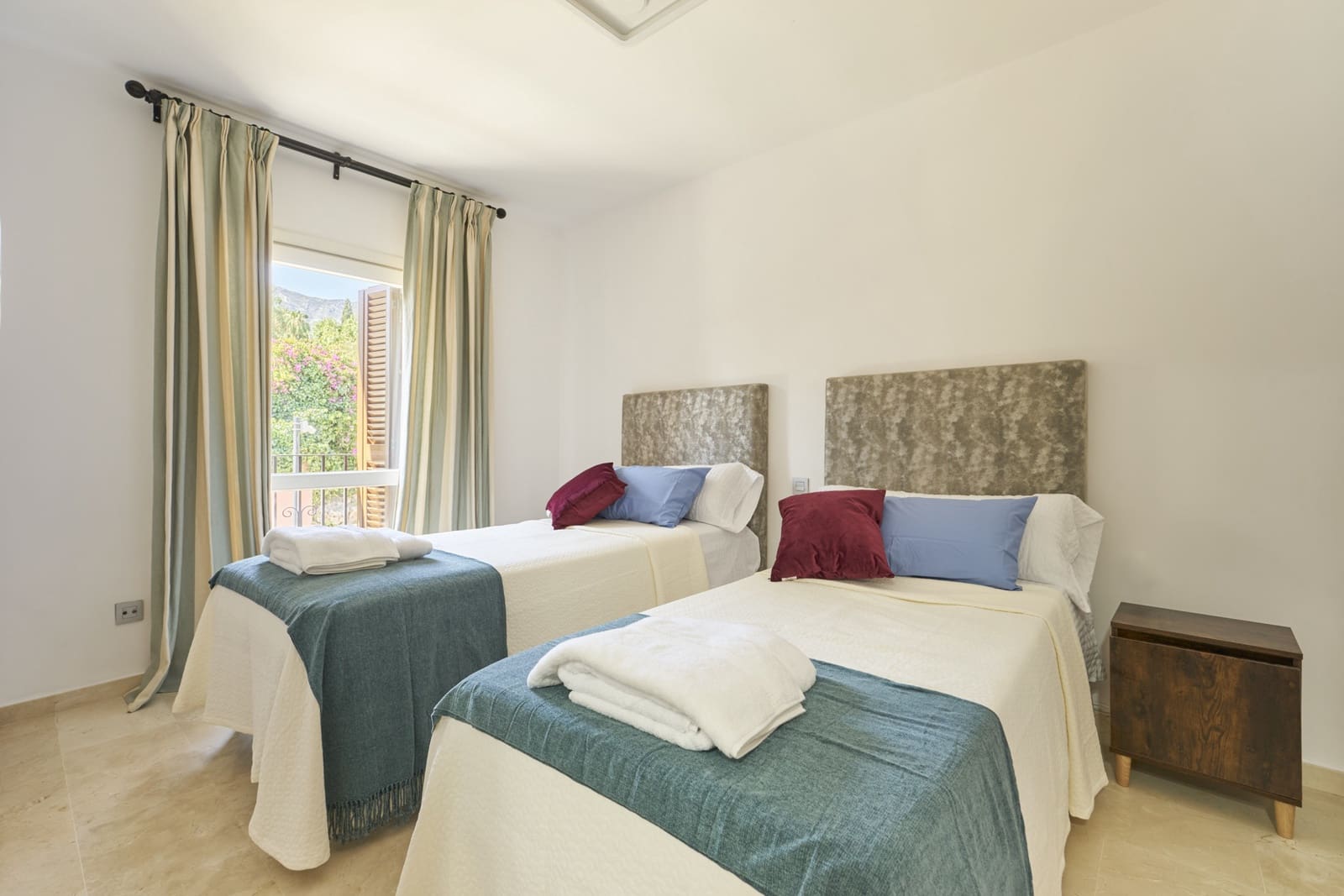 6 slaapkamer Huis te koop in Marbella met zwembad garage - € 1.495.000 (Ref: 7953551)