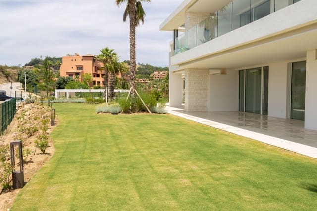 Apartamento de 3 habitaciones en Marbella en venta con piscina garaje - 975.000 € (Ref: 7967037)