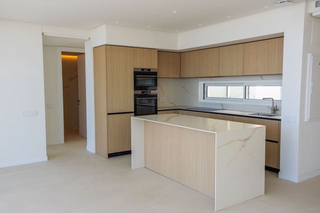 3 slaapkamer Penthouse te koop in Marbella met zwembad garage - € 2.000.000 (Ref: 7967039)