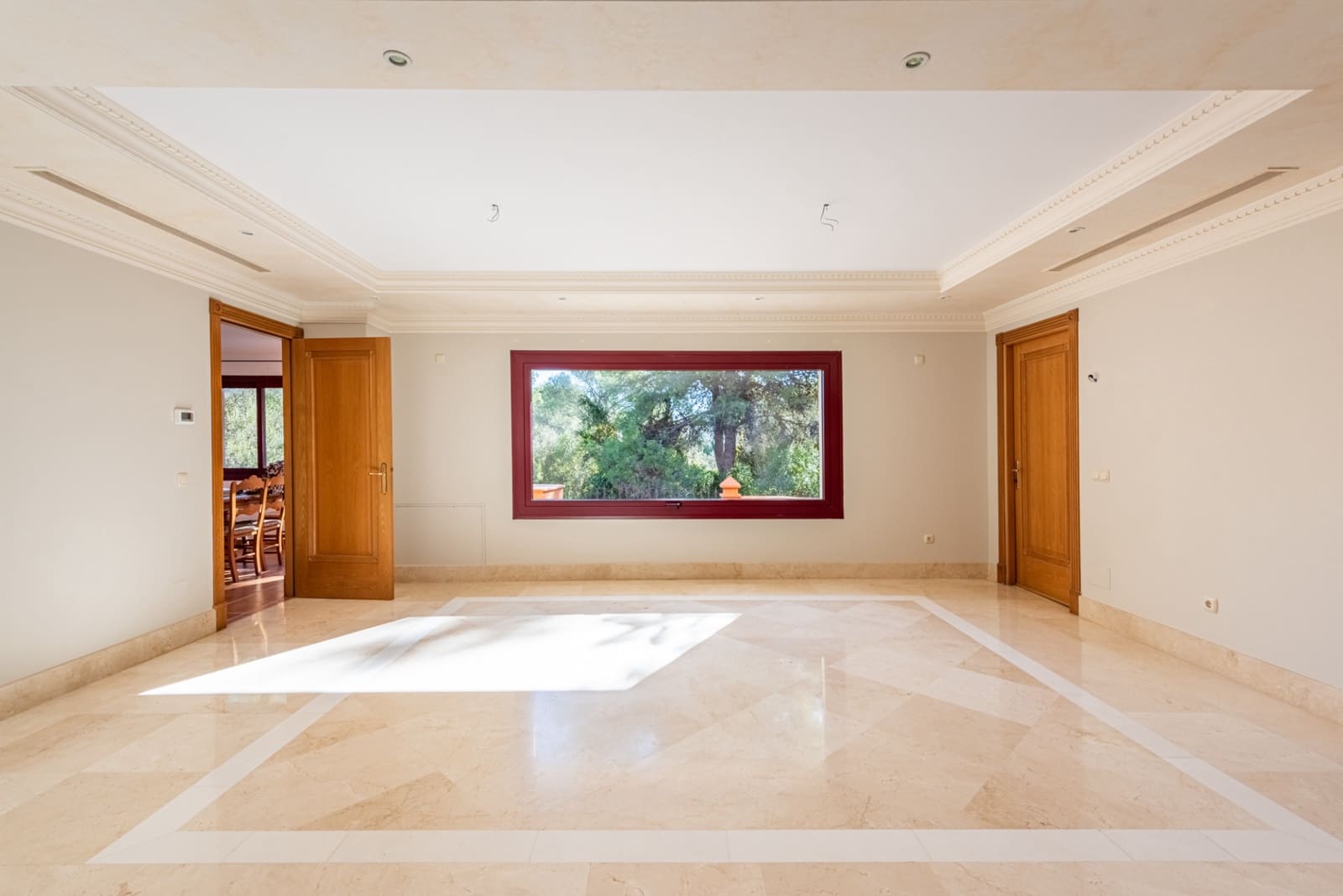 4 bedroom Villa for sale in Marbella with pool garage - € 4,500,000 (Ref: 7982701)