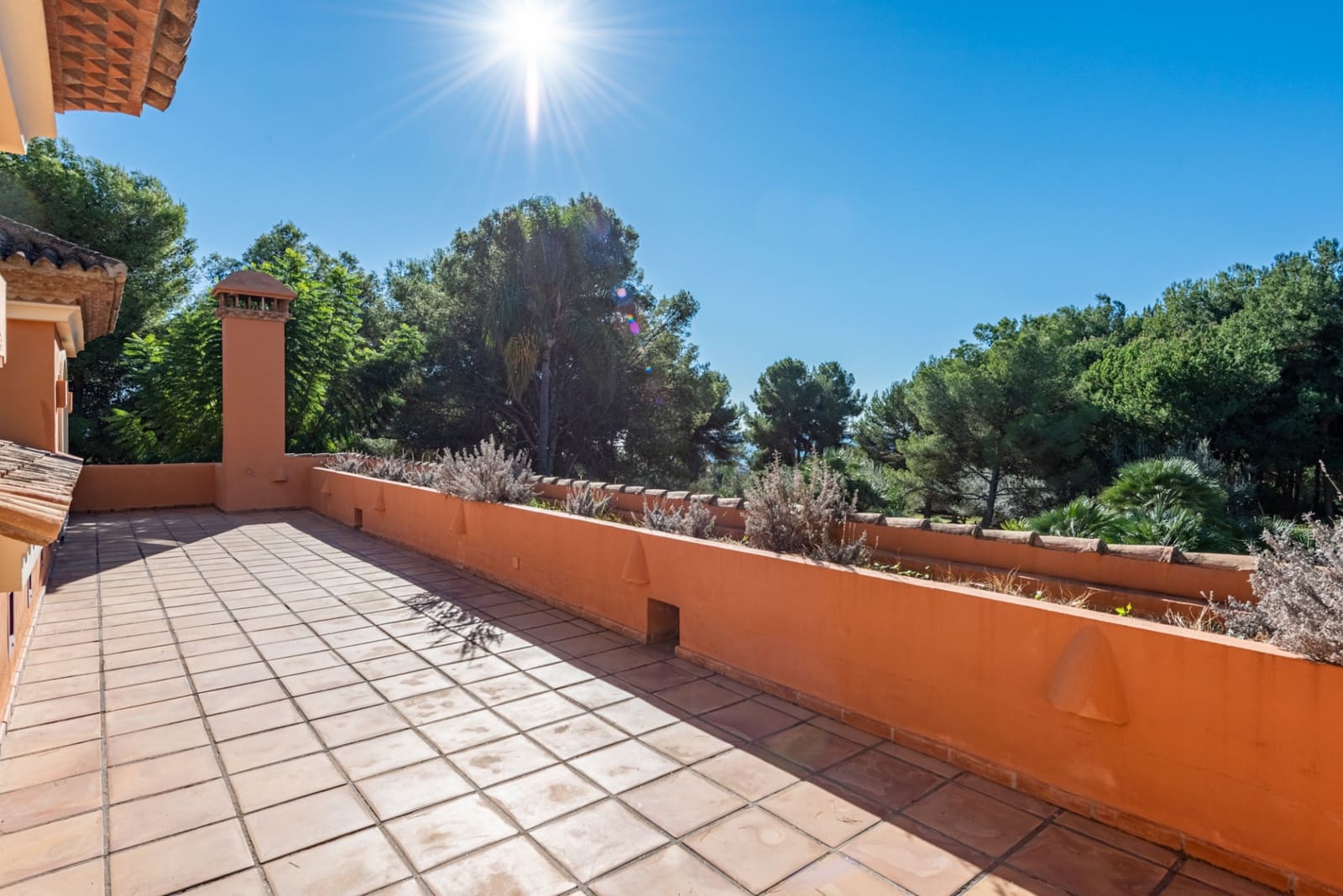 4 bedroom Villa for sale in Marbella with pool garage - € 4,500,000 (Ref: 7982701)