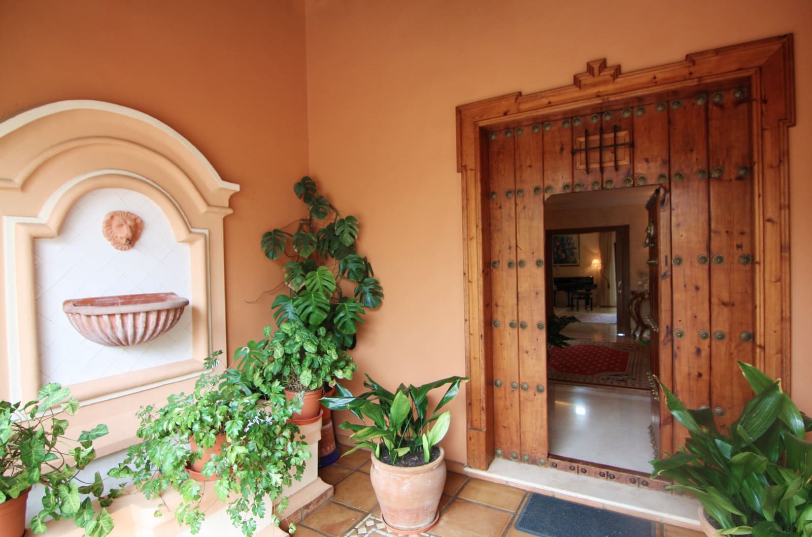 4 bedroom Villa for sale in Marbella with pool garage - € 4,500,000 (Ref: 7982701)