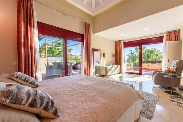 3 slaapkamer Penthouse te koop in San Pedro de Alcantara, Marbella met zwembad garage - € 1.995.000 (Ref: 7993788)