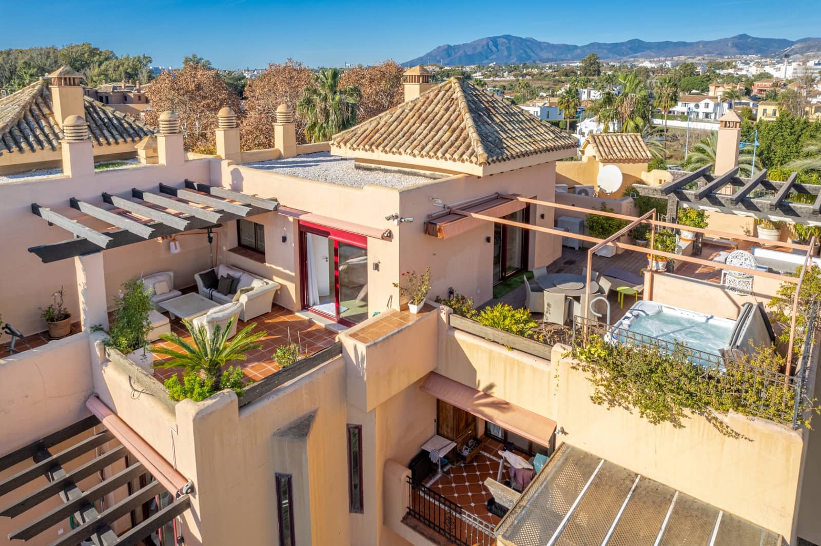 3 slaapkamer Penthouse te koop in San Pedro de Alcantara met zwembad garage - € 1.995.000 (Ref: 7993788)