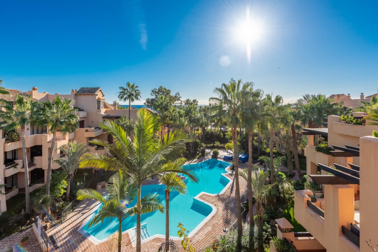 3 bedroom Penthouse for sale in San Pedro de Alcantara with pool garage - € 1,995,000 (Ref: 7993788)