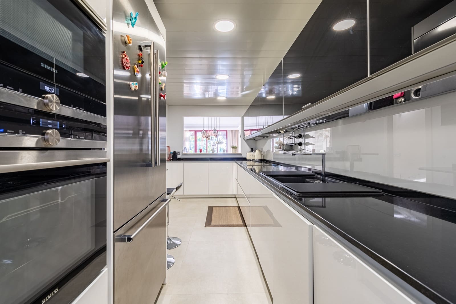 3 bedroom Penthouse for sale in San Pedro de Alcantara with pool garage - € 1,995,000 (Ref: 7993788)