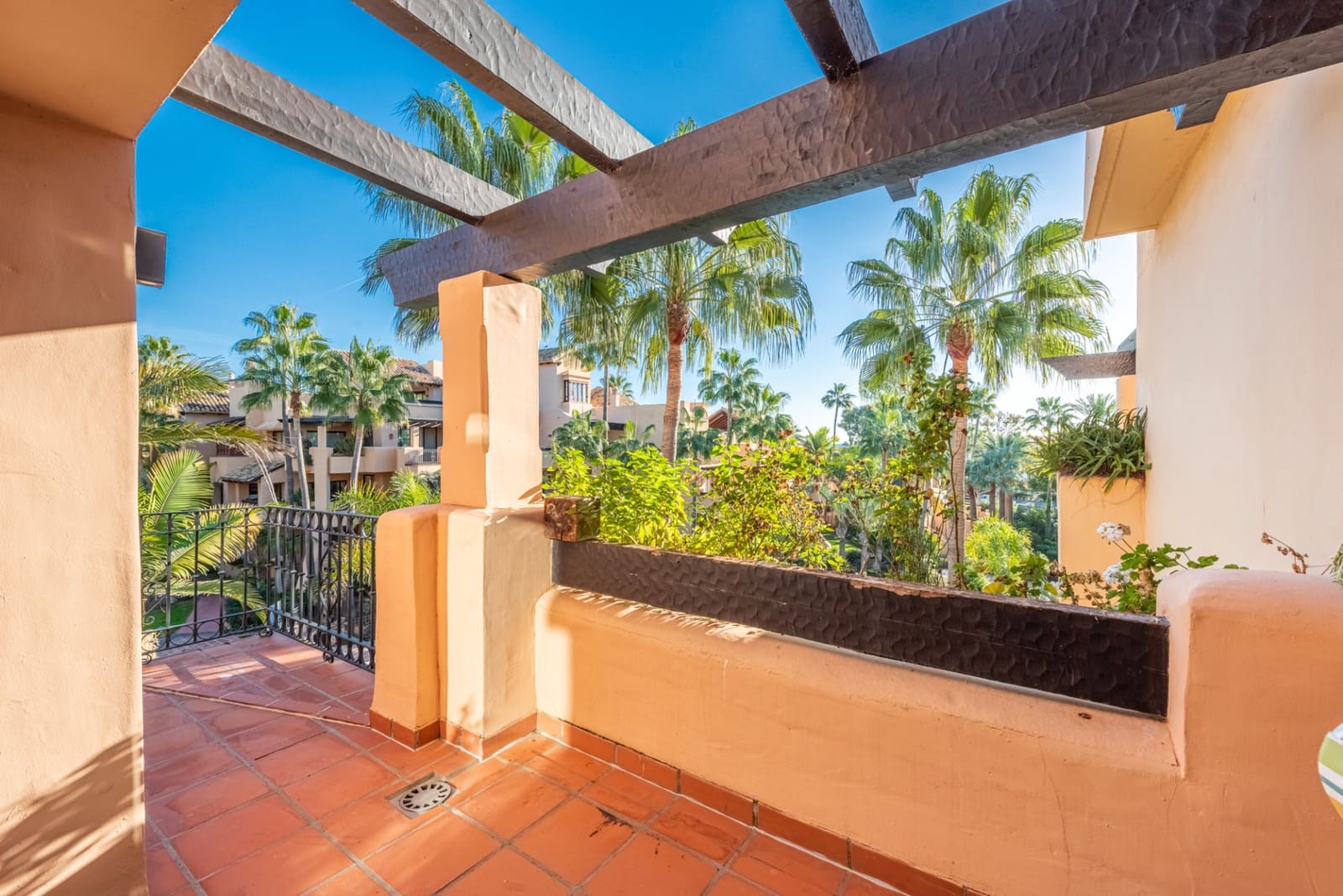 3 bedroom Penthouse for sale in San Pedro de Alcantara with pool garage - € 1,995,000 (Ref: 7993788)