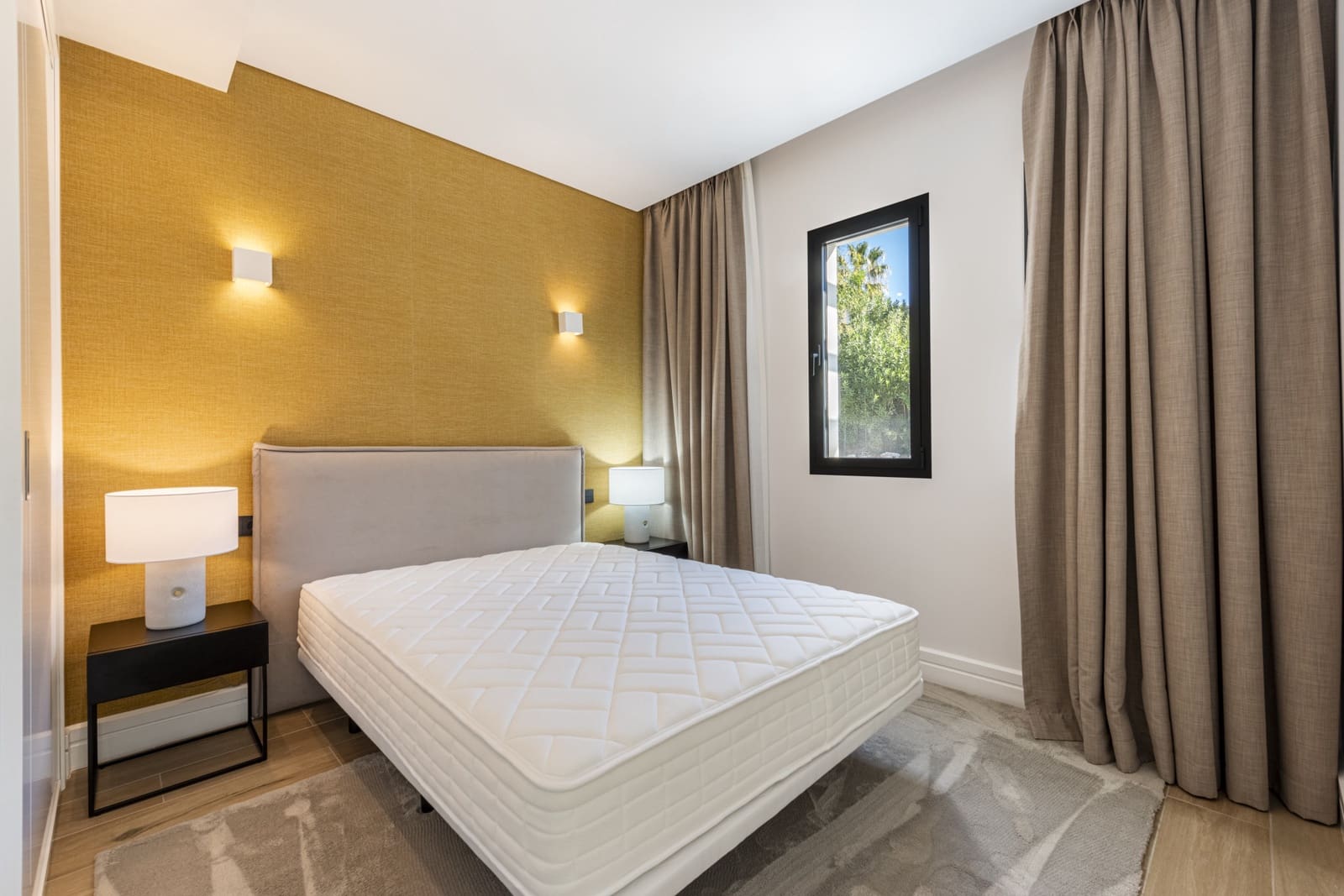 Maison de Ville de 3 chambres à louer à Marbella avec piscine garage - 6 700 € (Ref: 8049861)