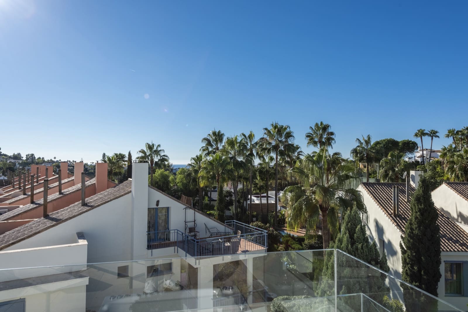 Maison de Ville de 3 chambres à louer à Marbella avec piscine garage - 6 700 € (Ref: 8049861)