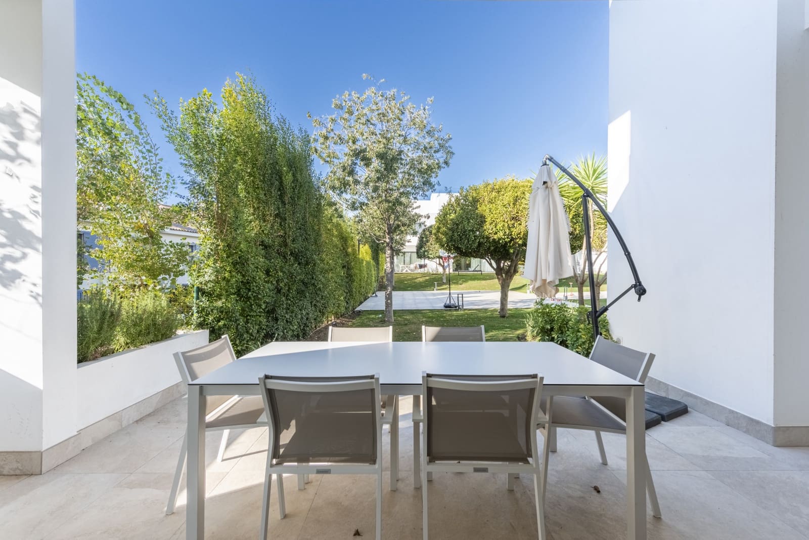 Maison de Ville de 3 chambres à louer à Marbella avec piscine garage - 6 700 € (Ref: 8049861)
