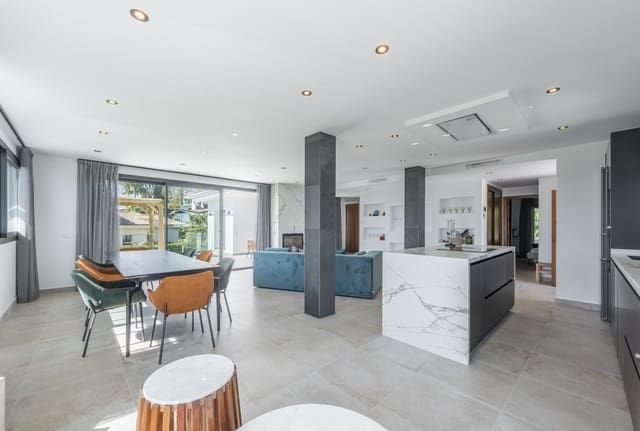 4 soverom Villa til salgs i Marbella med svømmebasseng garasje - € 1 998 000 (Ref: 8102273)