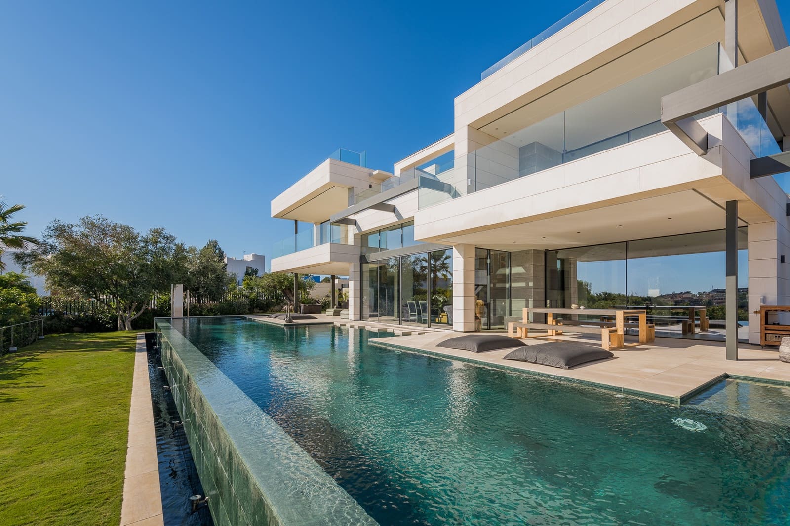 6 soveværelse Villa til salg i Marbella med swimmingpool garage - € 6.850.000 (Ref: 8128795)