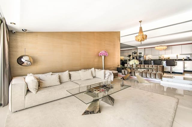 2 soveværelse Penthouse til salg i Puerto Banus, Marbella - € 1.499.000 (Ref: 8130733)