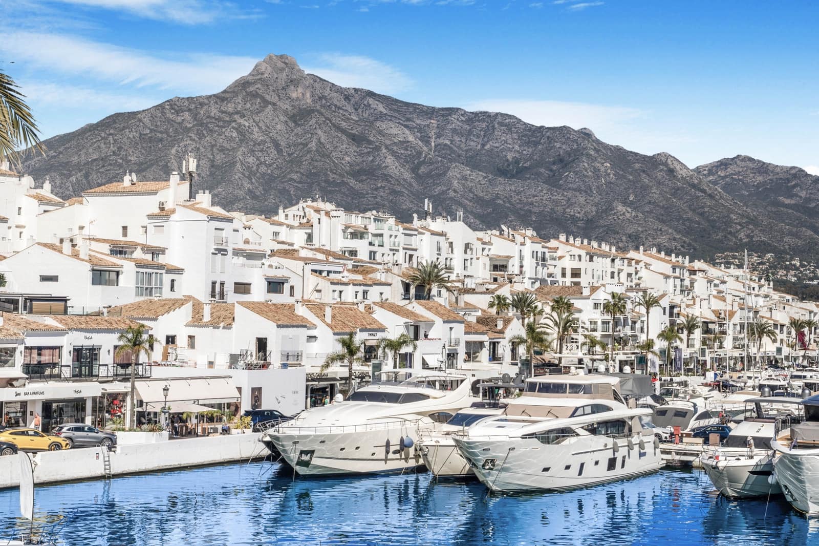 2 bedroom Penthouse for sale in Puerto Banus - € 1,499,000 (Ref: 8130733)