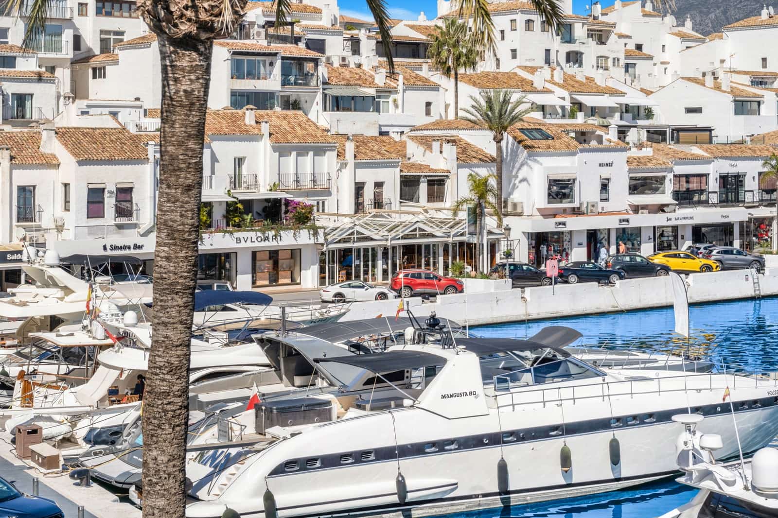 2 bedroom Penthouse for sale in Puerto Banus - € 1,499,000 (Ref: 8130733)