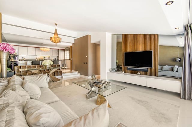 2 soveværelse Penthouse til salg i Puerto Banus, Marbella - € 1.499.000 (Ref: 8130733)