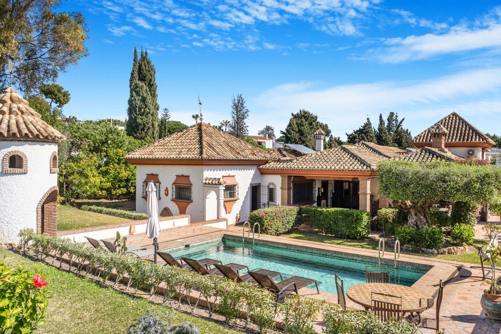 4 soveværelse Villa til salg i Marbella med swimmingpool garage - € 2.800.000 (Ref: 8158211)