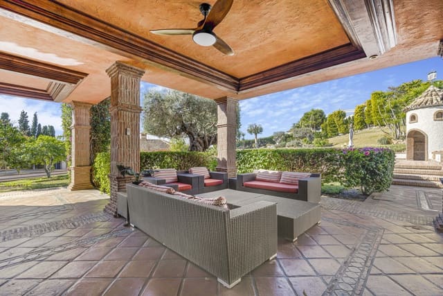 4 slaapkamer Villa te koop in Marbella met zwembad garage - € 2.800.000 (Ref: 8158211)