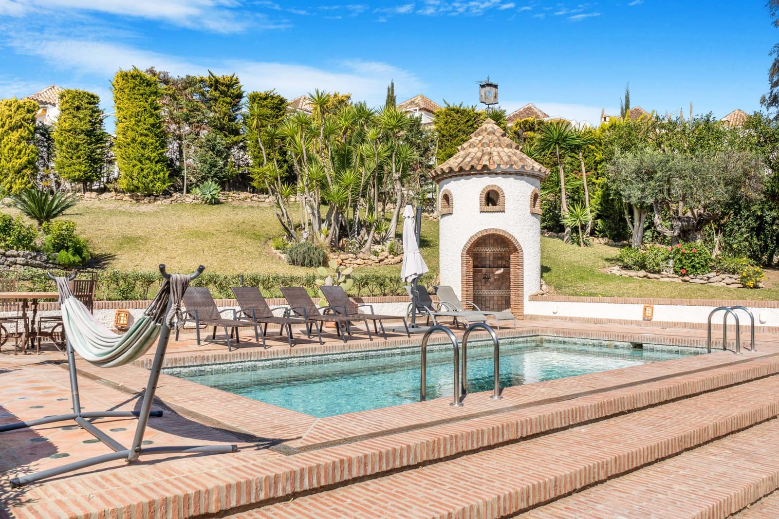 4 slaapkamer Villa te koop in Marbella met zwembad garage - € 2.800.000 (Ref: 8158211)