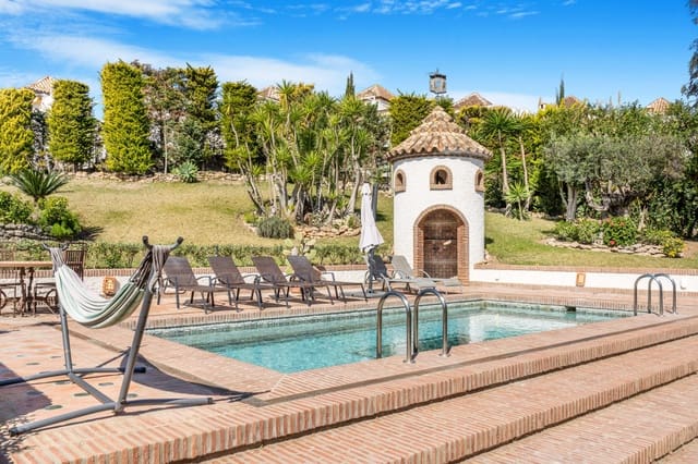 4 slaapkamer Villa te koop in Marbella met zwembad garage - € 2.800.000 (Ref: 8158211)