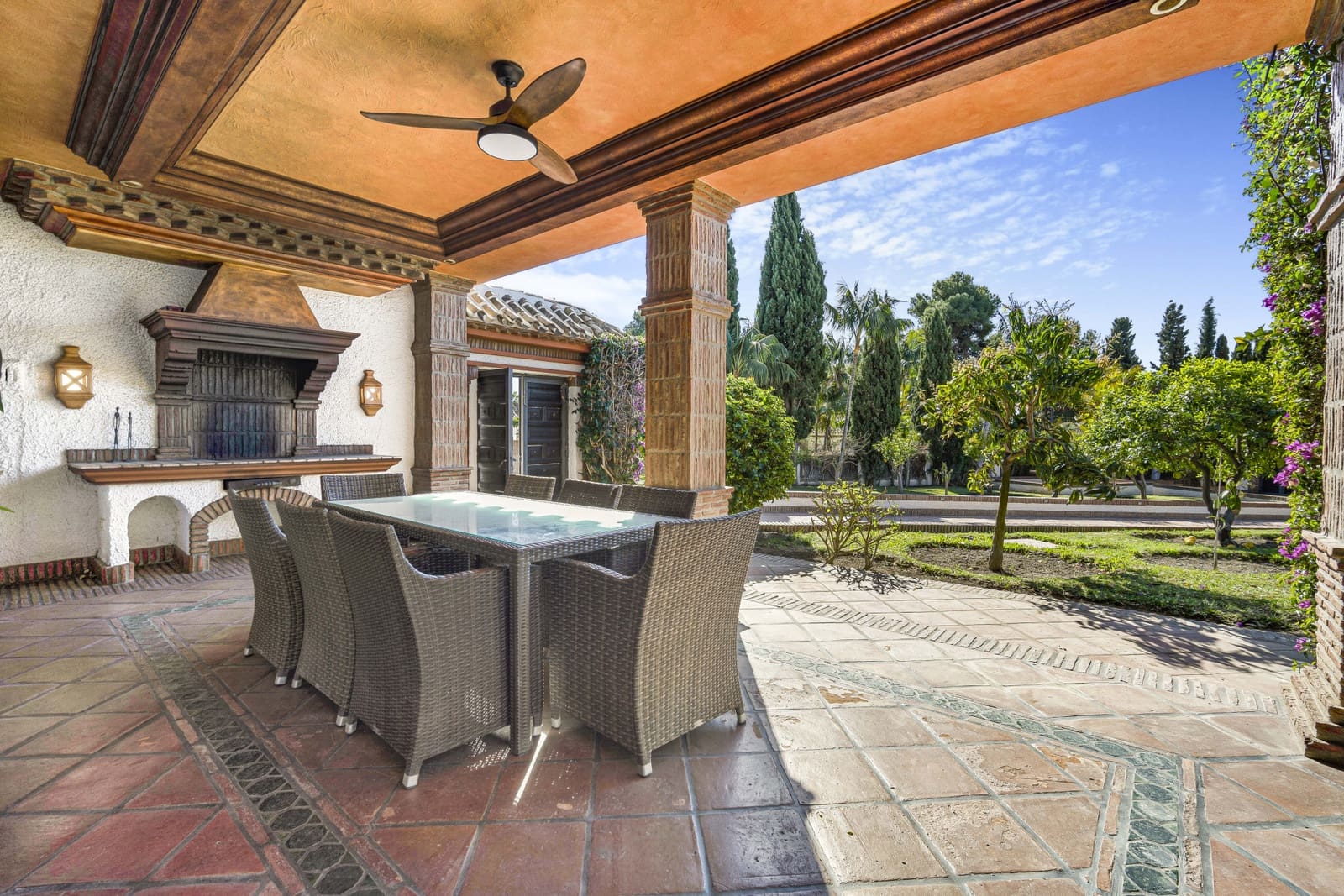 4 slaapkamer Villa te koop in Marbella met zwembad garage - € 2.800.000 (Ref: 8158211)