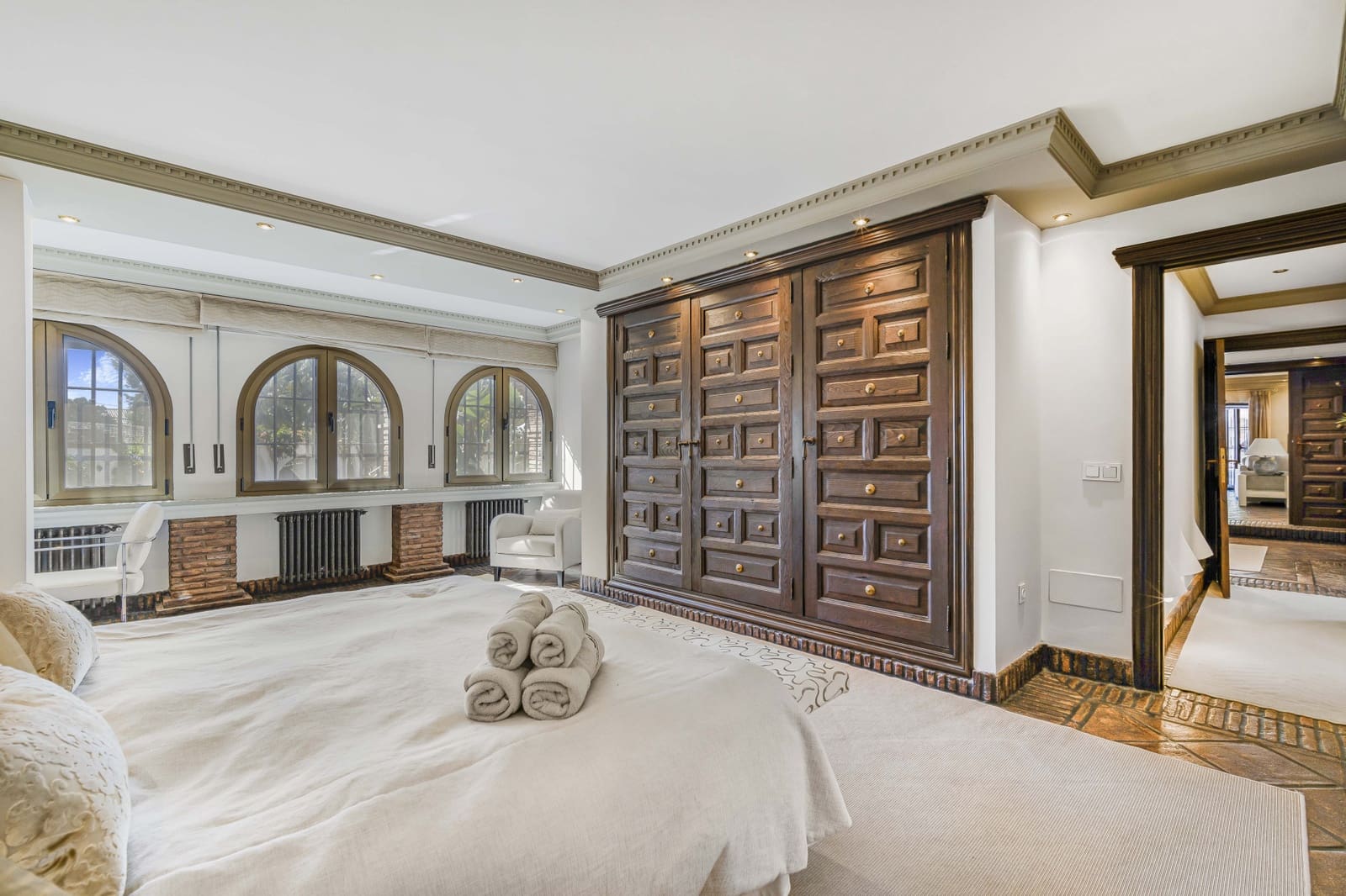 4 slaapkamer Villa te koop in Marbella met zwembad garage - € 2.800.000 (Ref: 8158211)