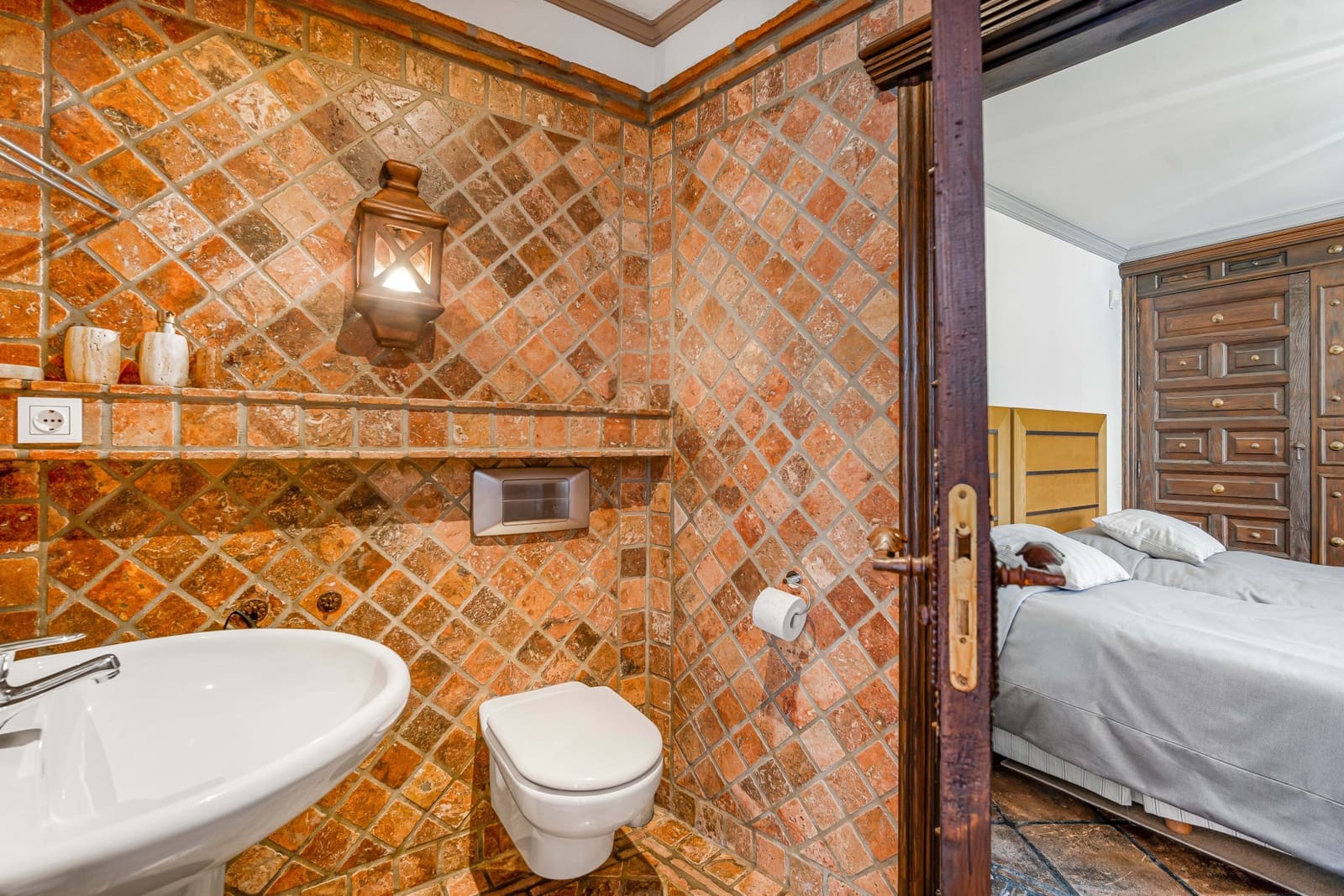 4 slaapkamer Villa te koop in Marbella met zwembad garage - € 2.800.000 (Ref: 8158211)