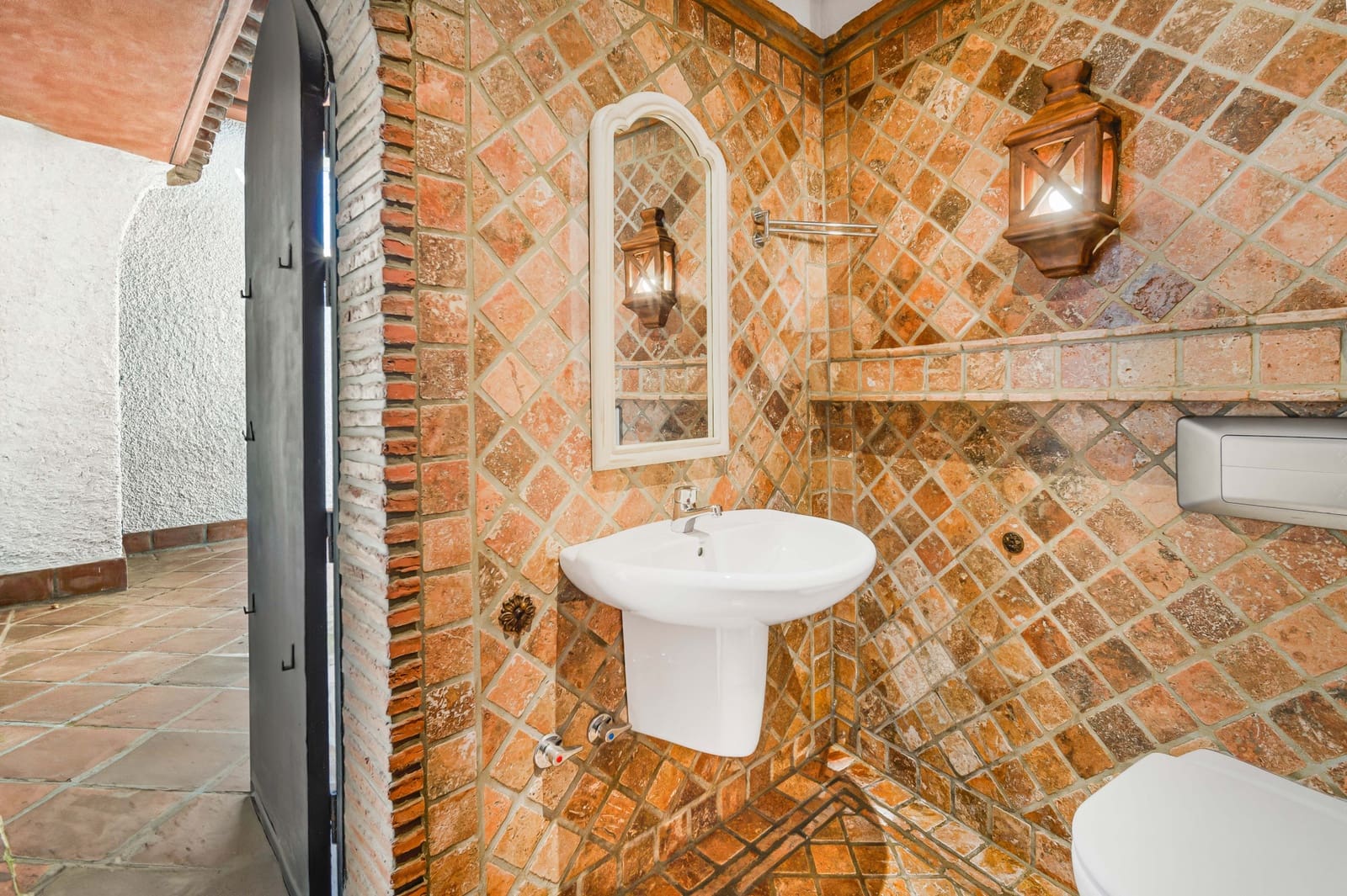 4 slaapkamer Villa te koop in Marbella met zwembad garage - € 2.800.000 (Ref: 8158211)