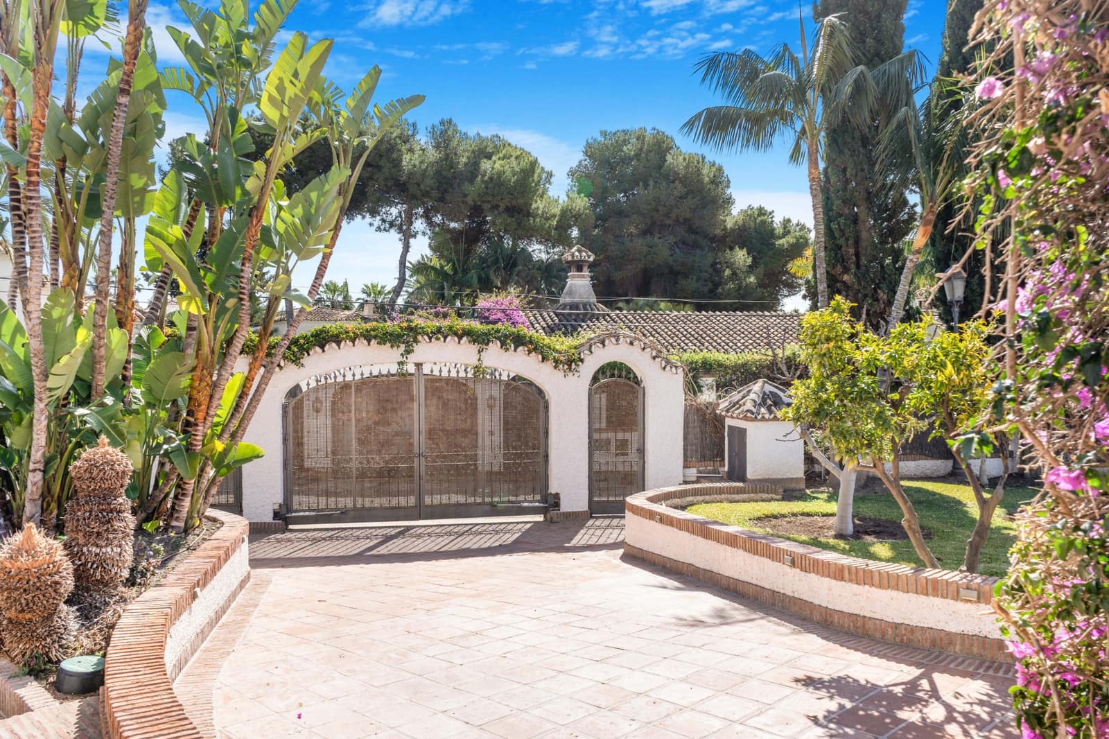 4 slaapkamer Villa te koop in Marbella met zwembad garage - € 2.800.000 (Ref: 8158211)