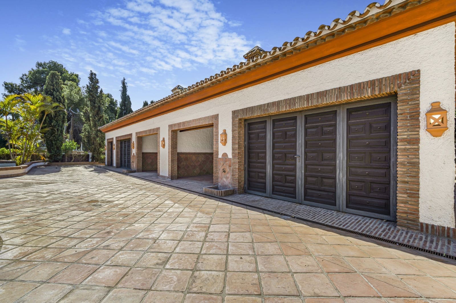 4 slaapkamer Villa te koop in Marbella met zwembad garage - € 2.800.000 (Ref: 8158211)