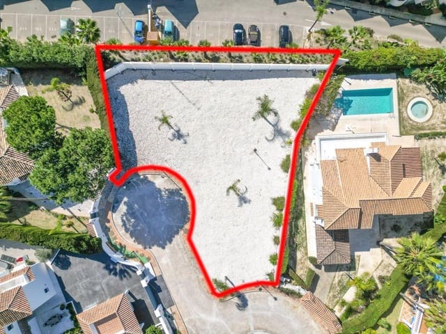 Building Plot for sale in Marbella - € 865,000 (Ref: 8161463)