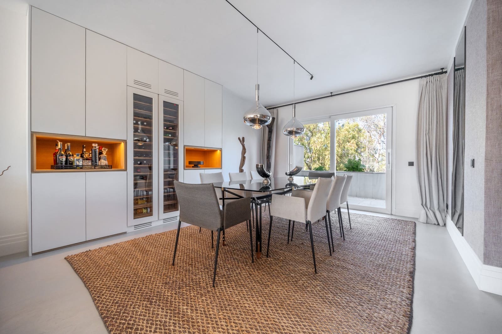 4 bedroom Penthouse for sale in Marbella with pool garage - € 4,295,000 (Ref: 8165788)